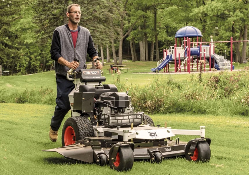 Bobcat führt neue Reihe von Rasenmähern für den professionellen Einsatz ein